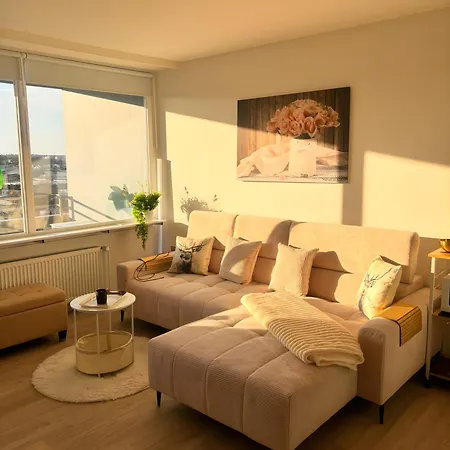 Ueber Den Daechern Von Appartement *